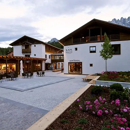 Zin Senfter Residence-2